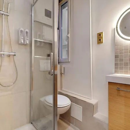 Apartmán * Cozy & Renovated Studio In * *