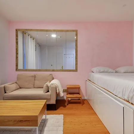 * Cozy & Renovated Studio In * Apartmán *