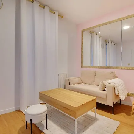 * Cozy & Renovated Studio In * Apartmán Paříž